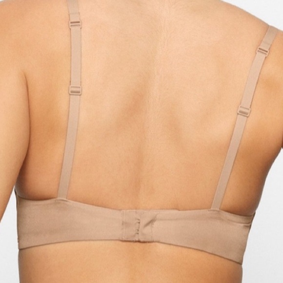 NWT Skims Wireless Form Push Up Plunge Bra Clay Tan Women Size 36DDD - Picture 3 of 13